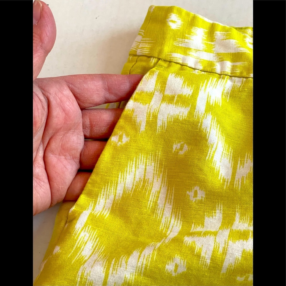 BANANA REPUBLIC Women’s Ryan Fit Linen Blend Yellow Shorts size 6 - Picture 8 of 8
